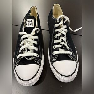 Converse All Star Black and White Sneakers-Mens 10/Womens 12/EUR 44-NIB